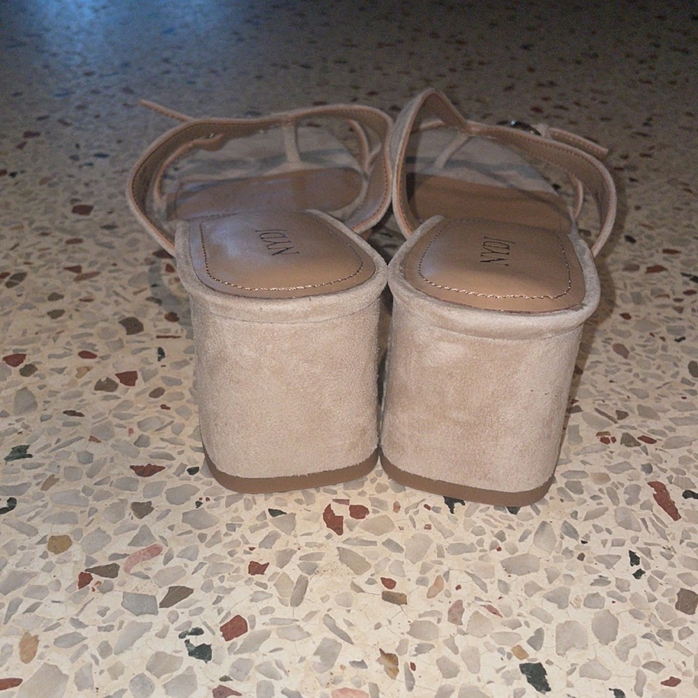 NYDJ® Glam Heeled Sandals. Sand size 10 - Picture 7 of 8